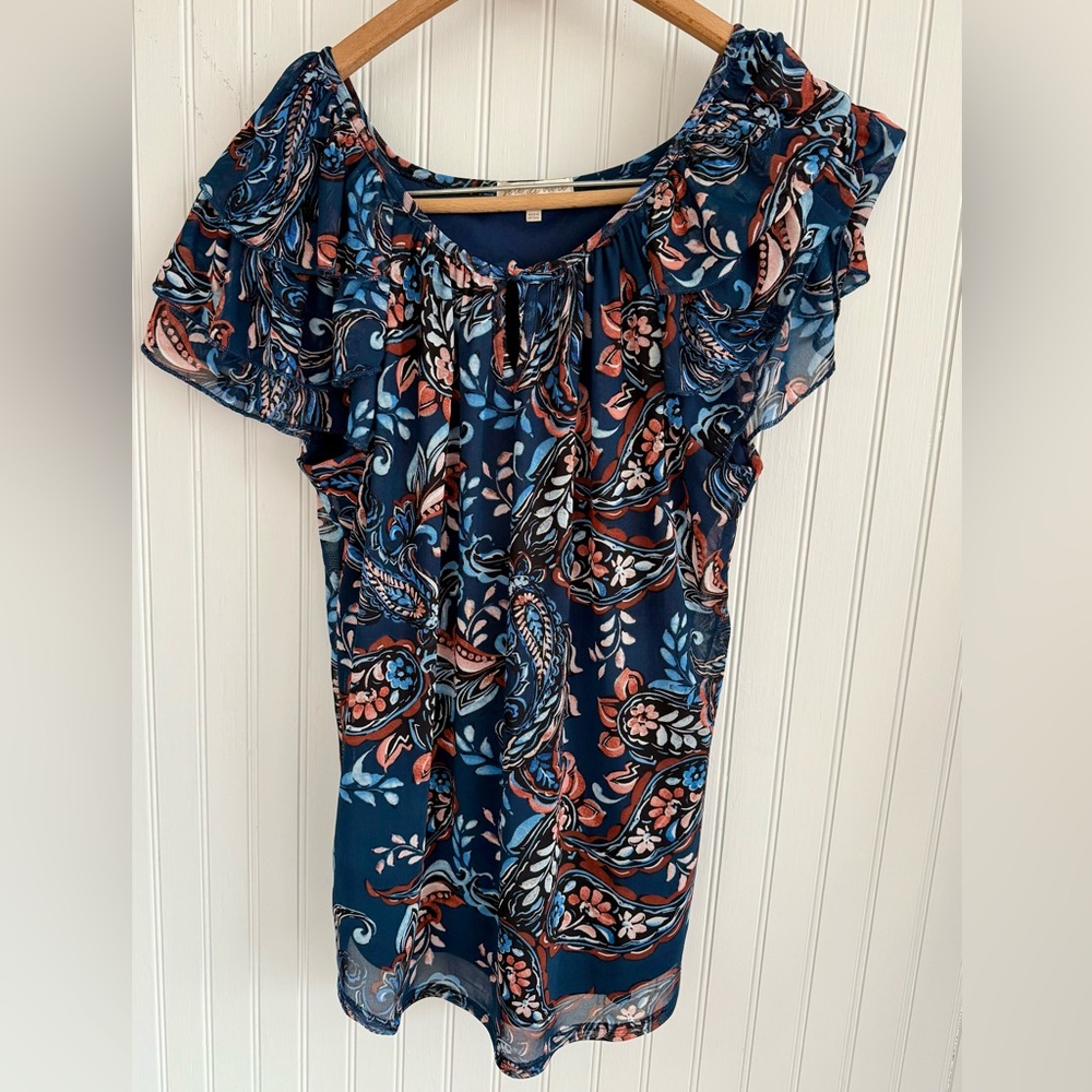 Joie De Vivre Floral Blue Women's Top Size Medium Flutter Sleeves